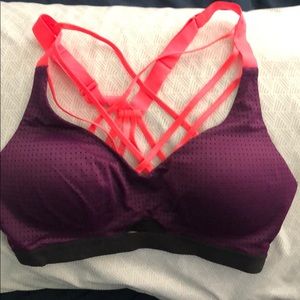 VS Sport sports bra 34C